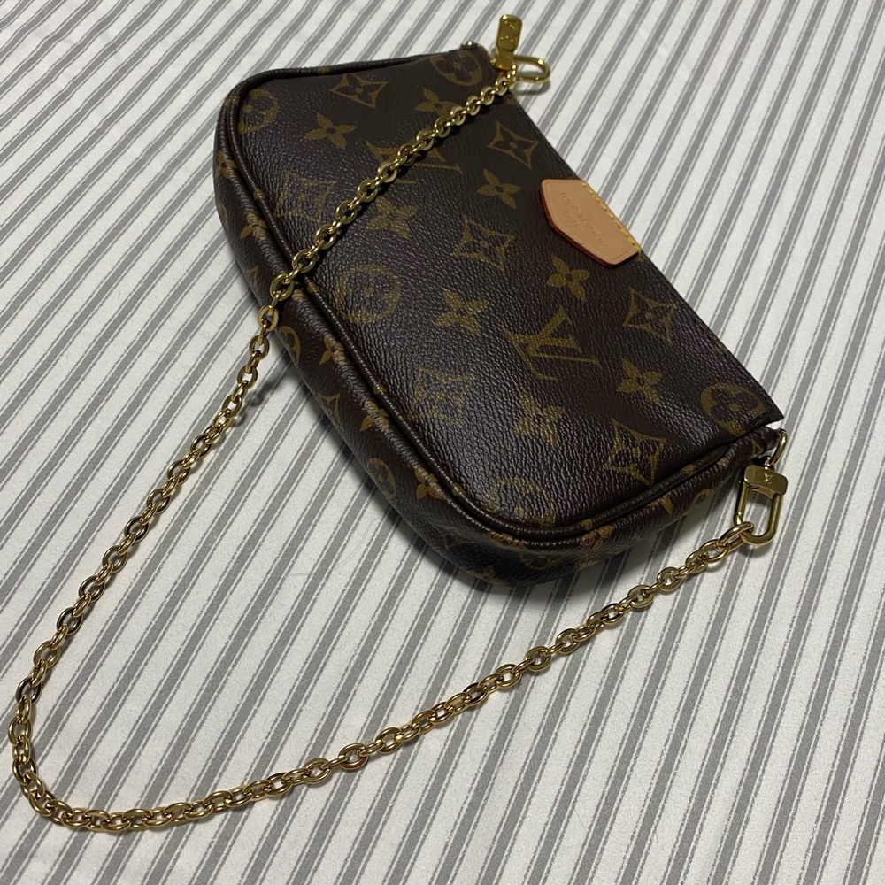 Louis Vuitton Small Pochette